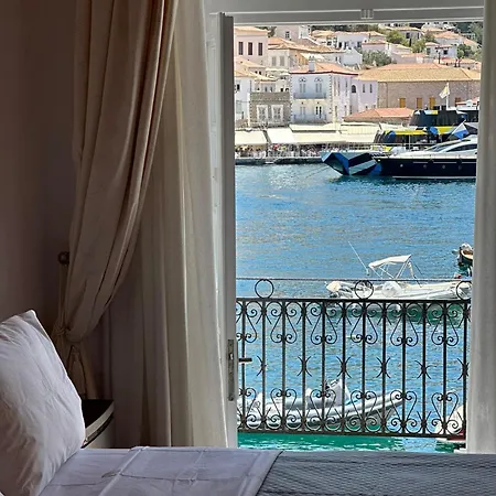 Douskos Exclusive Apartment Hydra (Saronic Islands)